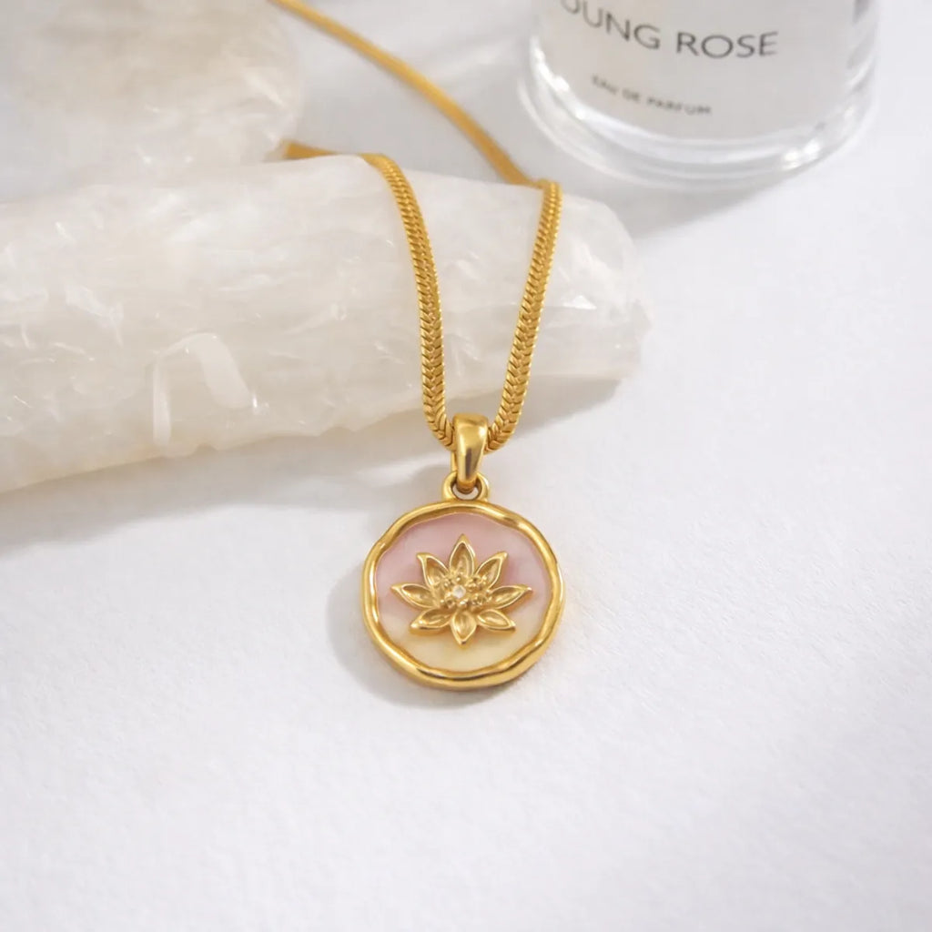 Macy Necklace