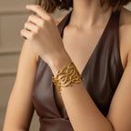 Aurelia Cuff Bracelet model 85%