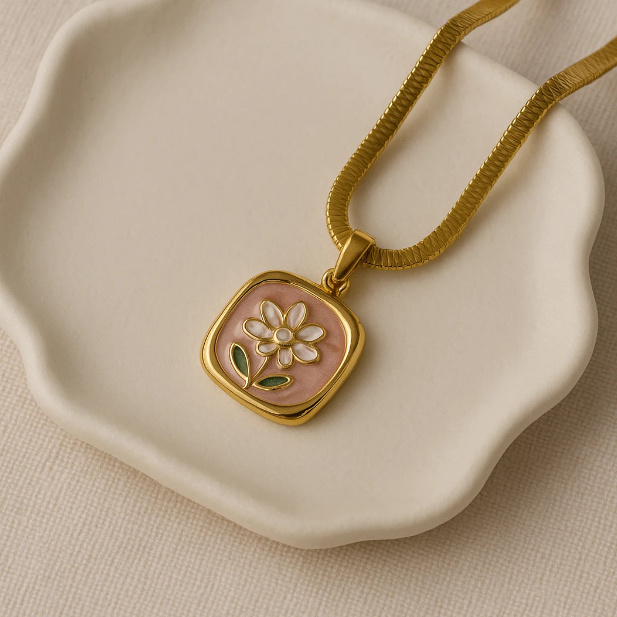 Lulu Necklace– 18K Gold Plated