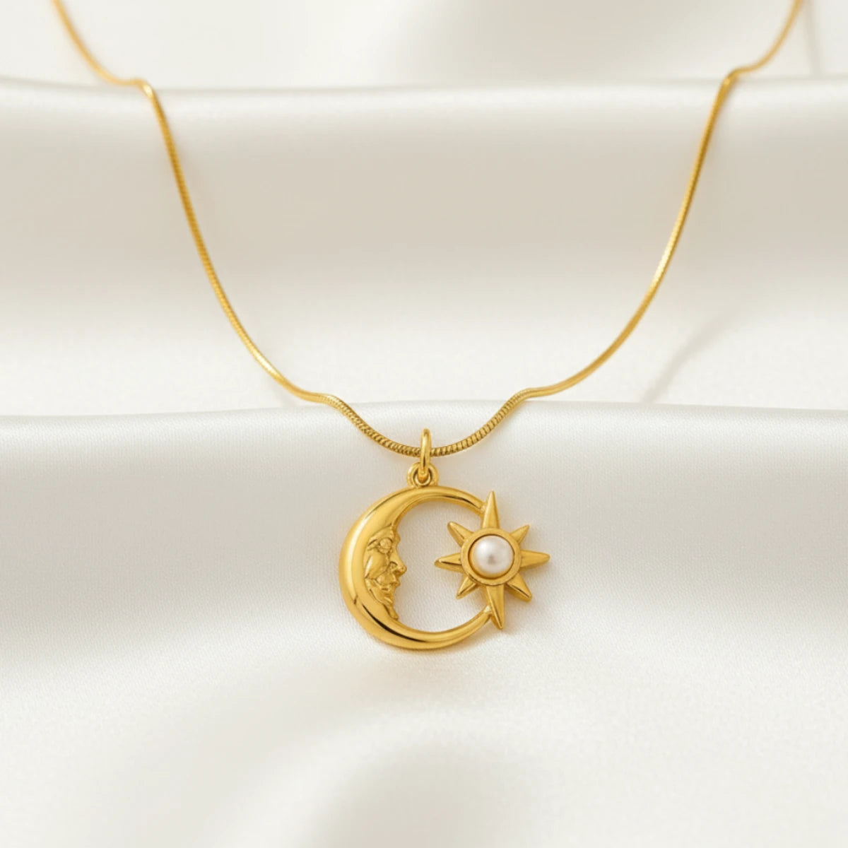 sun n moon necklace image 3 90%