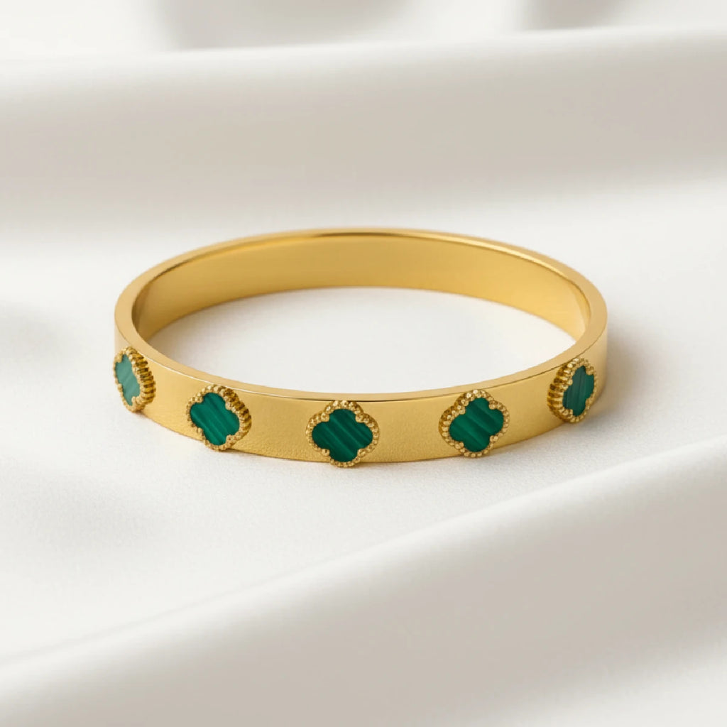 Green Clover Bracelet image 3 90%