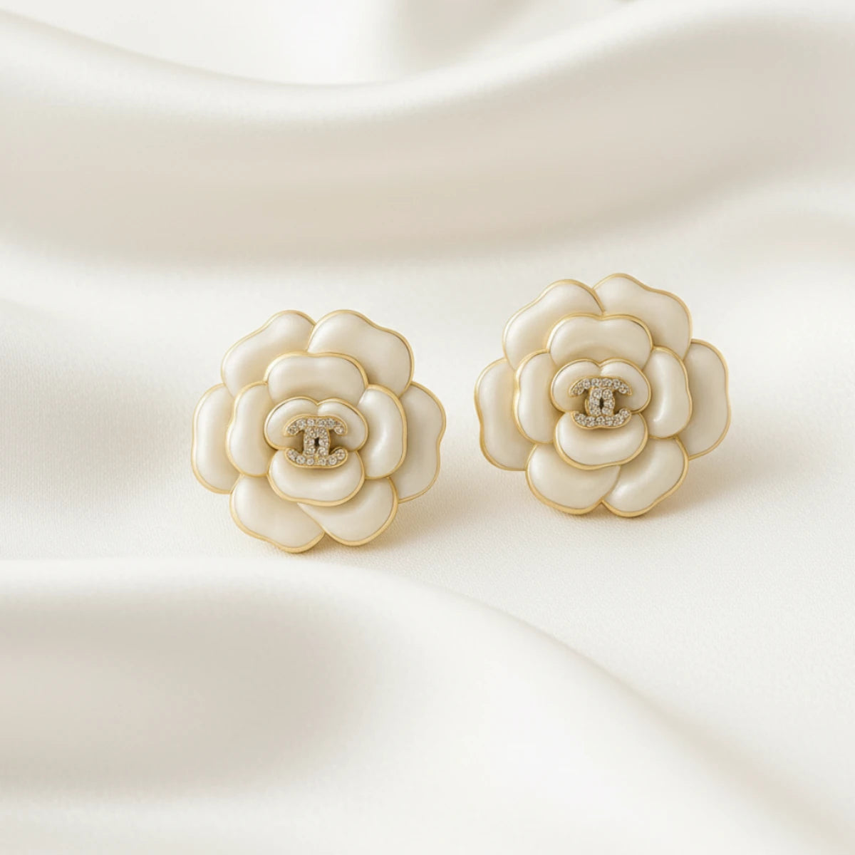 Luxury Flora Earrings image 3 90%