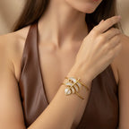 Leaf MOP Bracelet model 85%