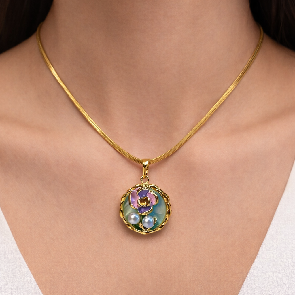 Kiko Pearl Necklace