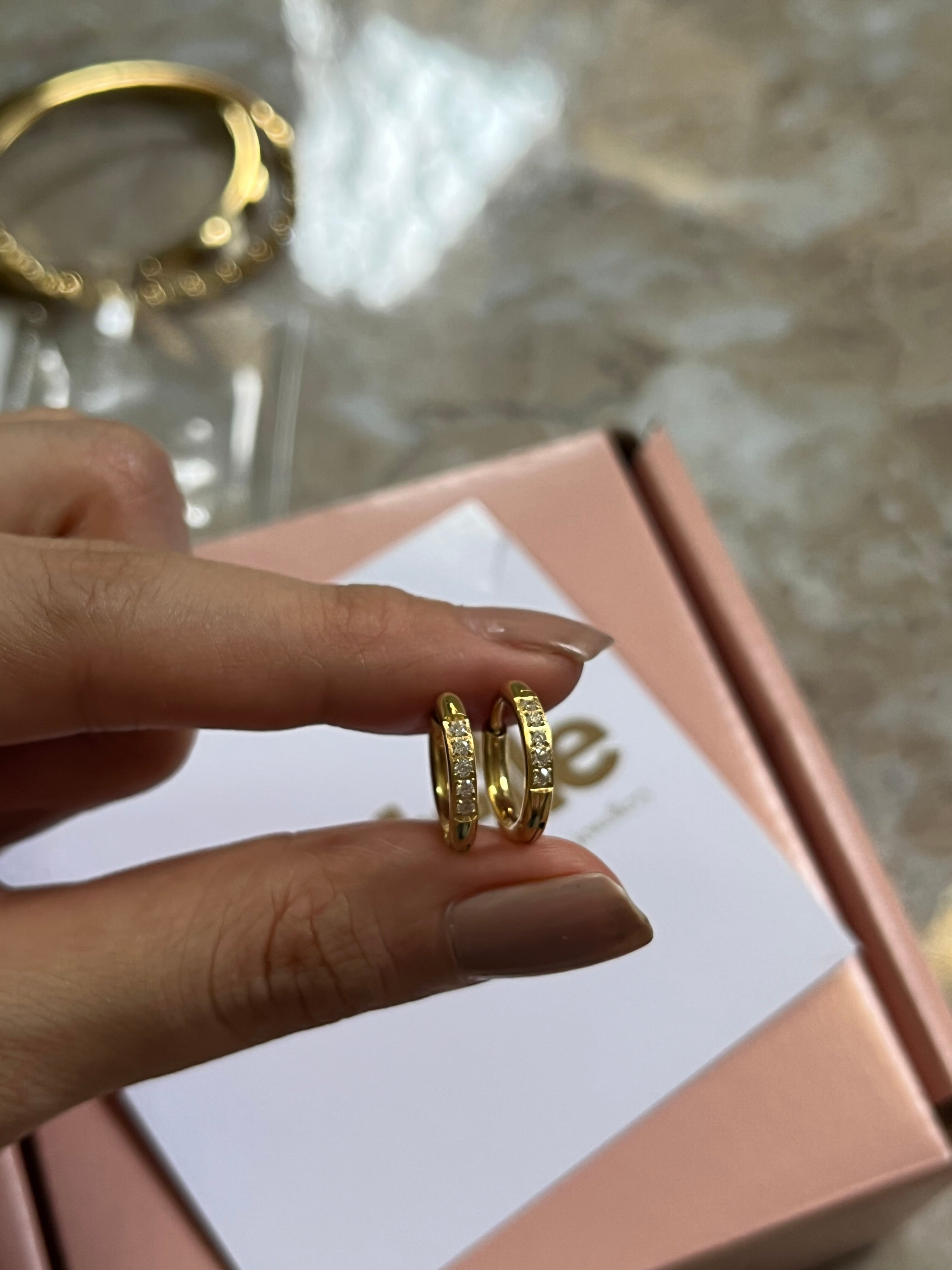 Dainty Piercing Huggies