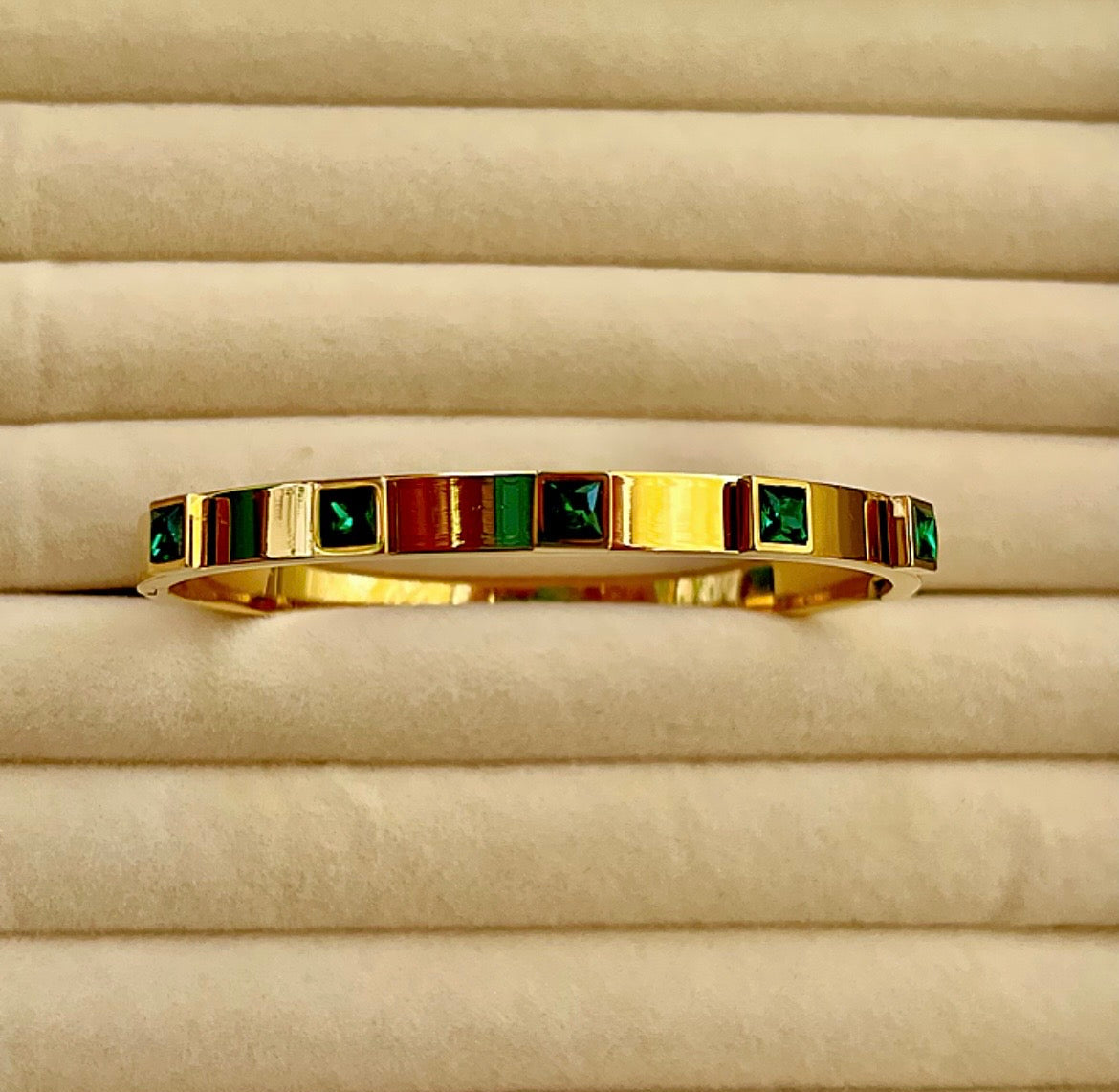Classic Emerald Bracelet