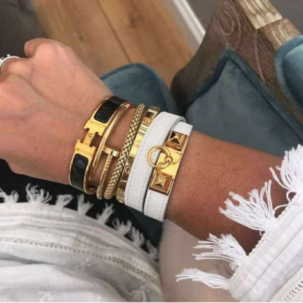 Luxury Gold & Black H Bracelet– 18K