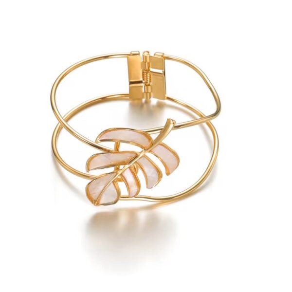 -13% Product imageProduct imageProduct image Isla Mother of Pearl Bracelet– 18K Gold Plated