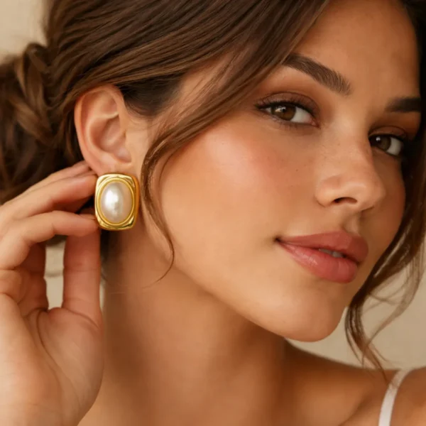 Regal Pearl earrings