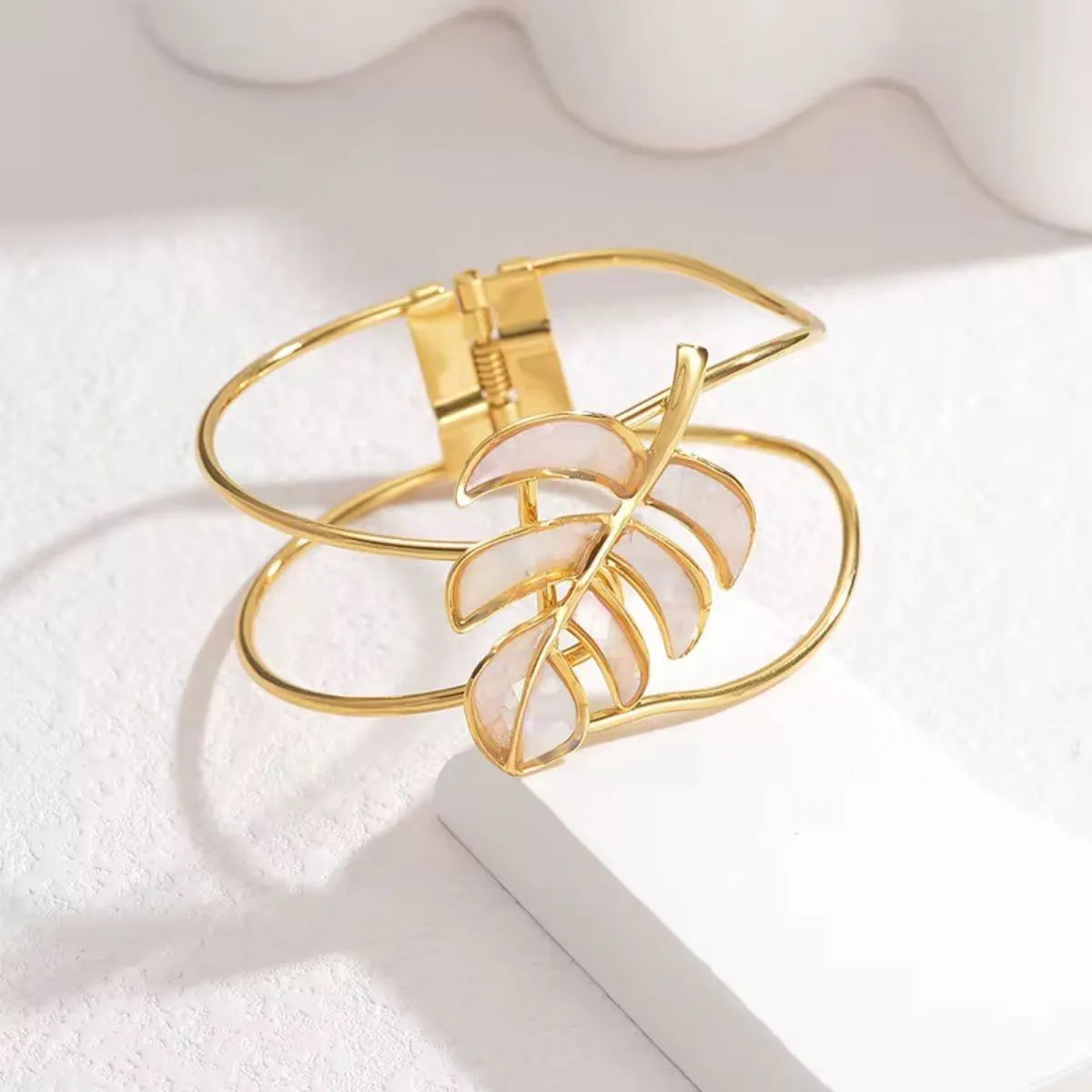 Isla Mother of Pearl Bracelet