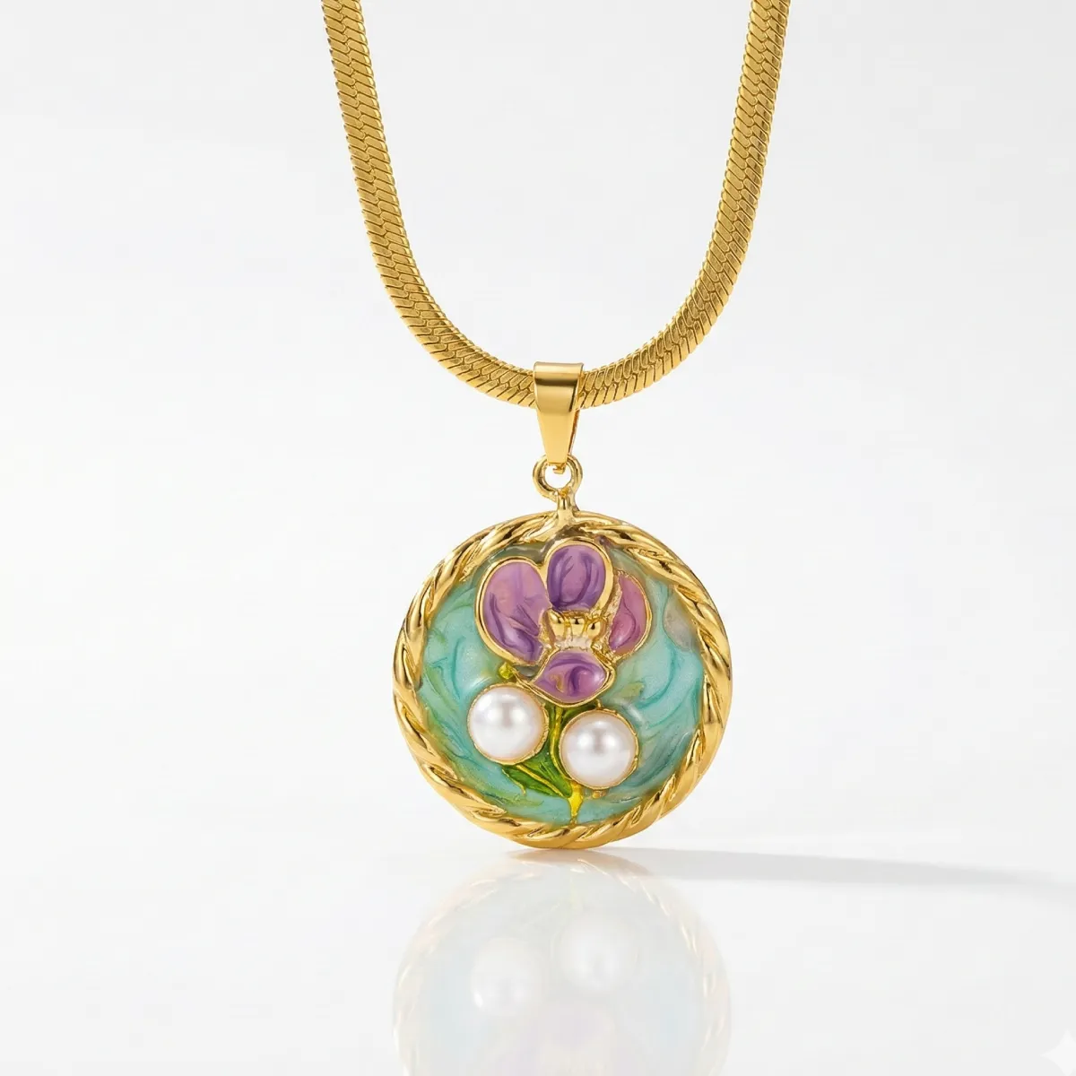 Kiko Pearl Necklace – 18K Gold Plated