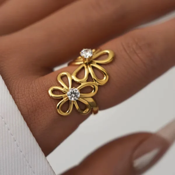 Open Flower Adjustable Ring– 18K Gold Plated