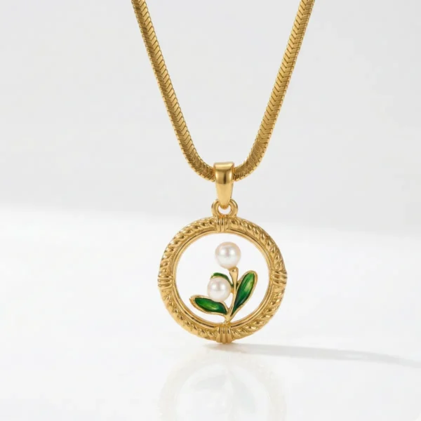 Pearl Blossom Necklace– 18K Gold Plated