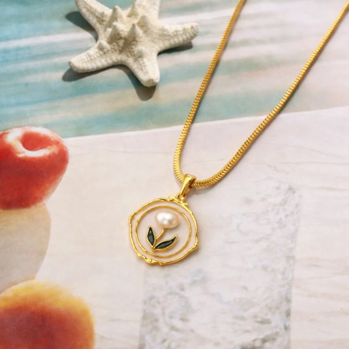 Pearl Bloom Necklace– 18K Gold Plated