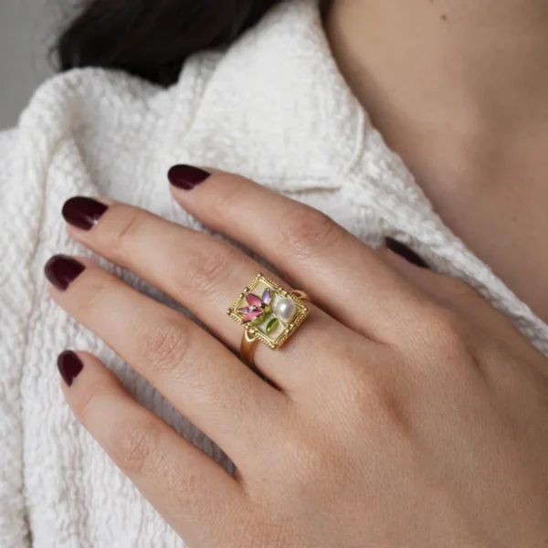 Lilly Adjustable Ring