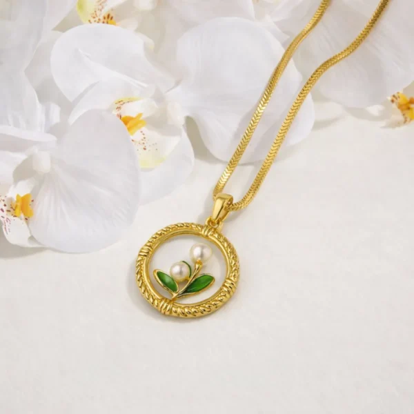 Pearl Blossom Necklace