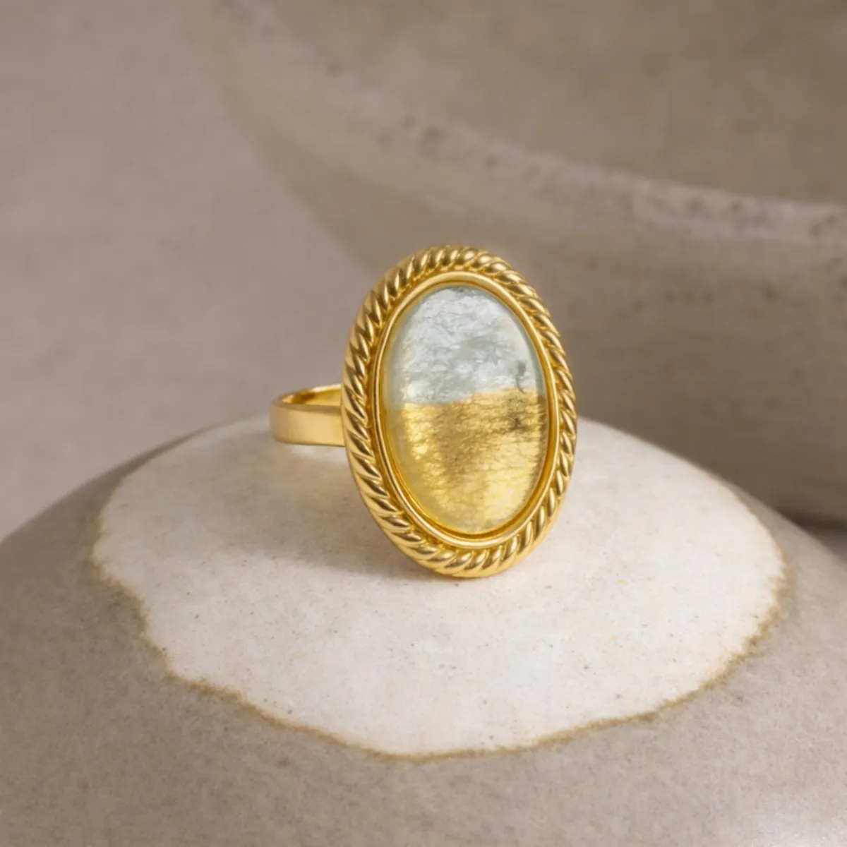 Vintage Mother of Pearl Adjustable Ring